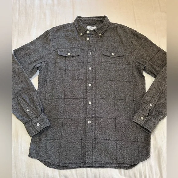 Saturday’s NYC Men’s Button Up Flannel Shirt